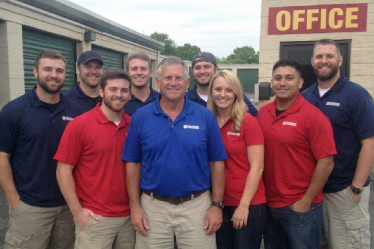 Water damage restoration professionals in Bellflower, CA